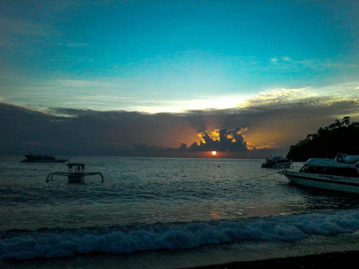 Coconut Beach Bungalows & Warung Amed Zewnętrze zdjęcie