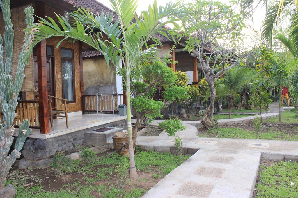 Coconut Beach Bungalows & Warung Amed Zewnętrze zdjęcie