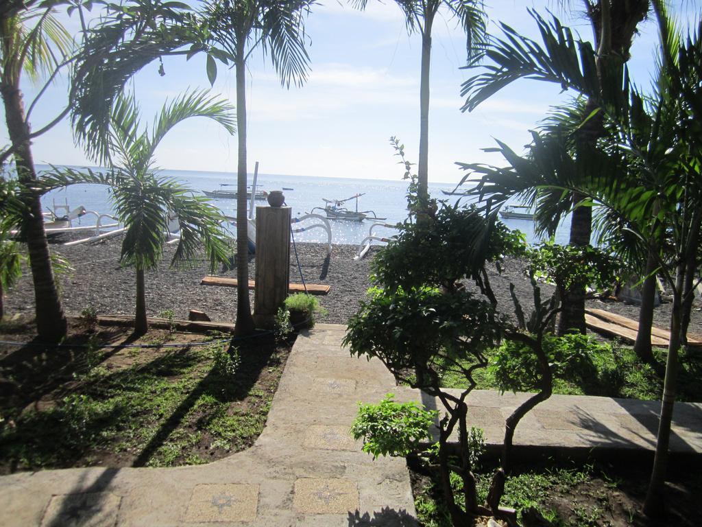 Coconut Beach Bungalows & Warung Amed Zewnętrze zdjęcie